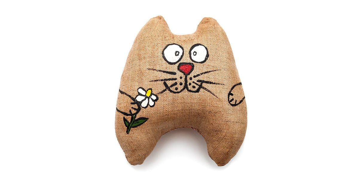6 Soft Cat With Flowers
